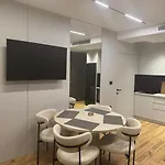 Lili-1 Hotel