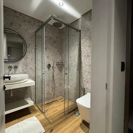 Lili-1 Hotel 3*
