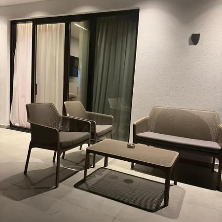 Hotel Lili-1