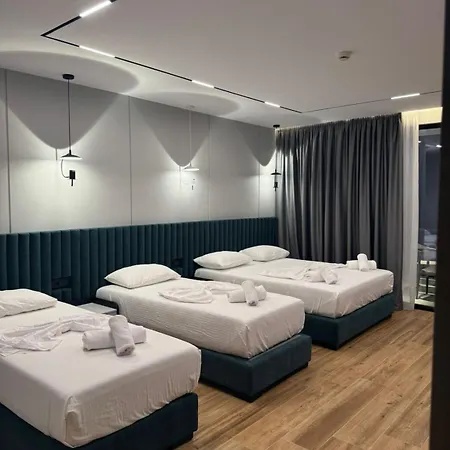 Lili-1 Hotel 3*