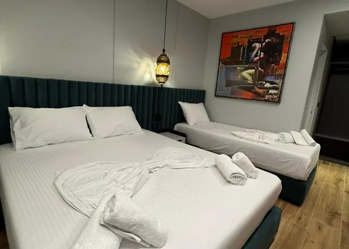 Lili-1 Szálloda Saranda